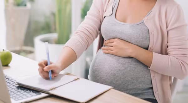 Bằng cách làm giấy tờ giả, Ioele được nghỉ thai sản 17 lần và nhận khoảng 3 tỷ đồng tiền hỗ trợ của Chính phủ. Ảnh minh họa: Didlaw.