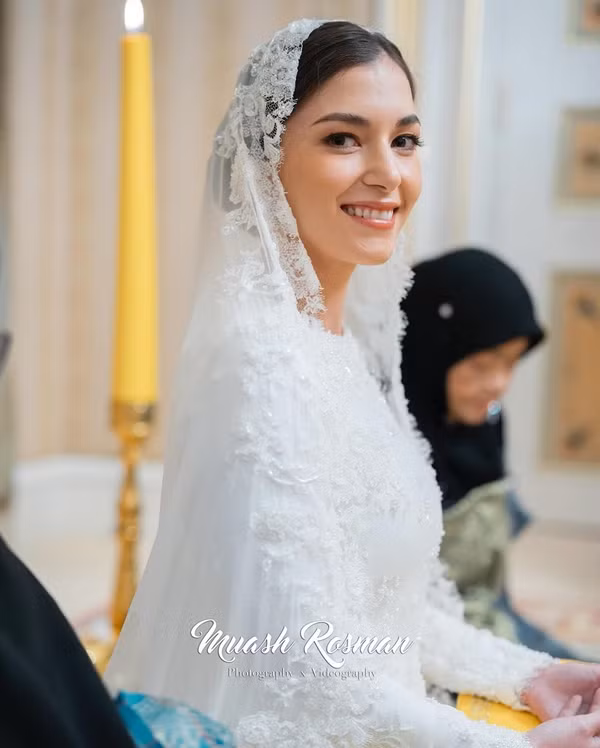 Cô dâu rất xinh đẹp. Ảnh: Muash Rosman. Cô dâu rất xinh đẹp. Ảnh: Muash Rosman.