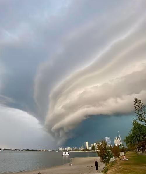 Mây thềm siêu lớn ở Queensland (Úc). Ảnh: Jenneal100. Mây thềm siêu lớn ở Queensland (Úc). Ảnh: Jenneal100.