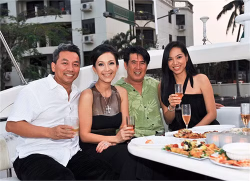 Từng là nhan sắc nổi bật trên phim ảnh suốt thập niên 1980 - 1990, Diễm My giã từ sự nghiệp lấy chồng ở tuổi ngoài 30