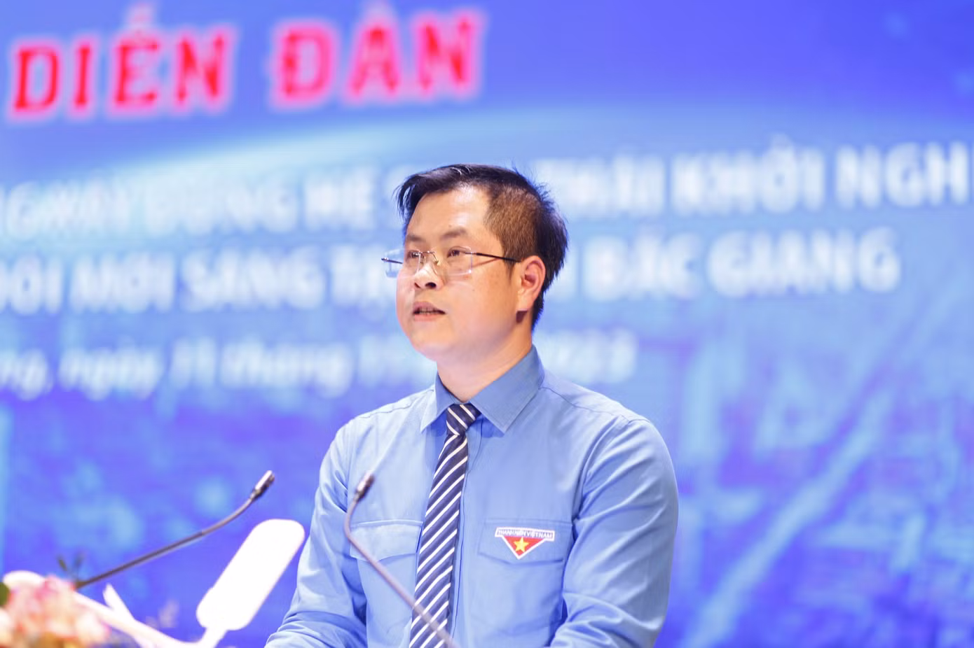 Phó Bí thư Tỉnh Đoàn Bắc Giang Giáp Xuân Cảnh phát biểu tại chương trình. Ảnh: Nguyễn Thắng