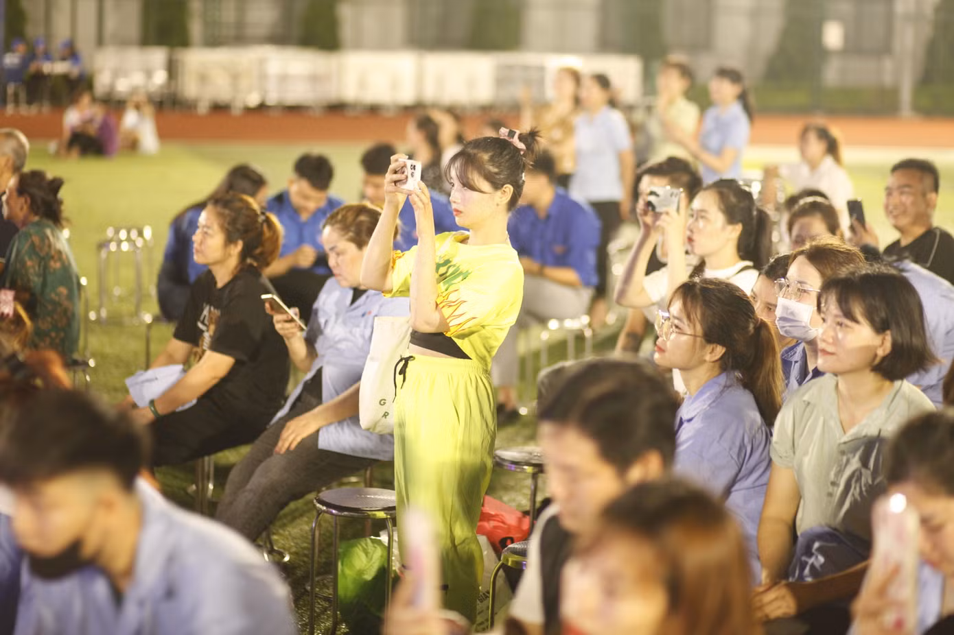 Đông đảo công nhân hào hứng tham dự chương trình. Ảnh: Nguyễn Thắng Đông đảo công nhân hào hứng tham dự chương trình. Ảnh: Nguyễn Thắng