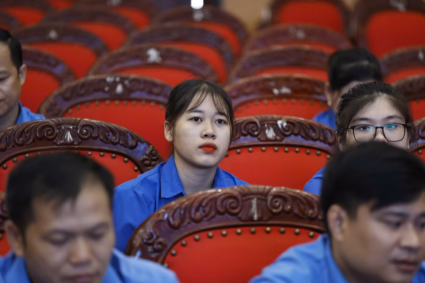 Các bạn đoàn viên dự hội nghị tập huấn phân loại rác thải tại nguồn. Các bạn đoàn viên dự hội nghị tập huấn phân loại rác thải tại nguồn.