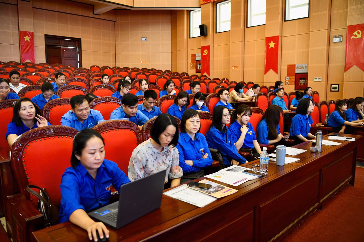Đoàn viên, thanh niên dự hội nghị phân loại rác tại nguồn do báo Tiền Phong và Tỉnh Đoàn Bắc Giang tổ chức tại huyện Lạng Giang. Đoàn viên, thanh niên dự hội nghị phân loại rác tại nguồn do báo Tiền Phong và Tỉnh Đoàn Bắc Giang tổ chức tại huyện Lạng Giang.