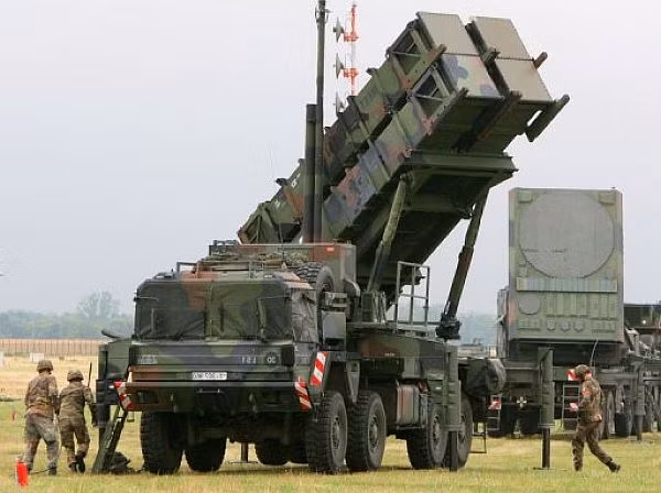 Một loạt hệ thống Patriot đang được triển khai trên biên giới Thổ Nhĩ Kỳ-Syria. Một loạt hệ thống Patriot đang được triển khai trên biên giới Thổ Nhĩ Kỳ-Syria