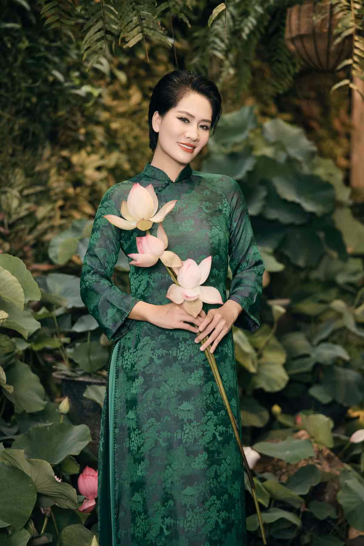 Diễn viên Minh Cúc.