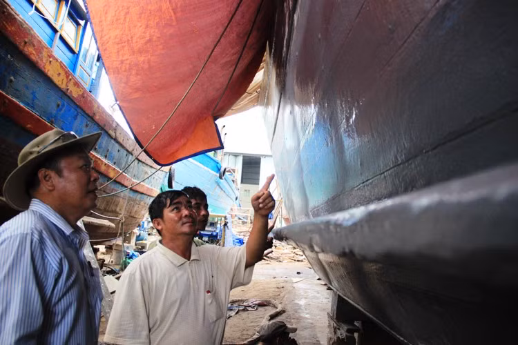 'Khoác áo giáp' cho Tàu cá Đà Nẵng ảnh 6