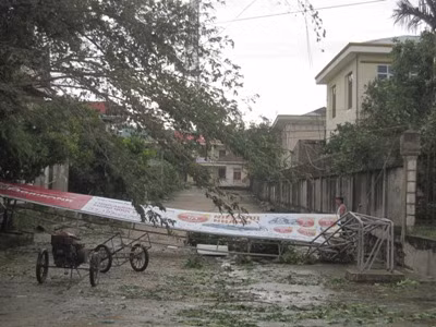 Ngổn ngang sau bão số 10 tại huyện Kỳ Anh