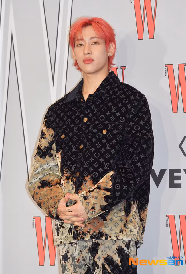 Bam Bam GOT7 nổi bật với nguyên set trang phục đến từ Louis Vuitton.