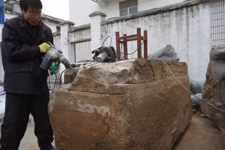 Cư dân mạng đã lên án một nhóm quan chức bảo tàng đã khai quật các quan tài triều đại nhà Minh