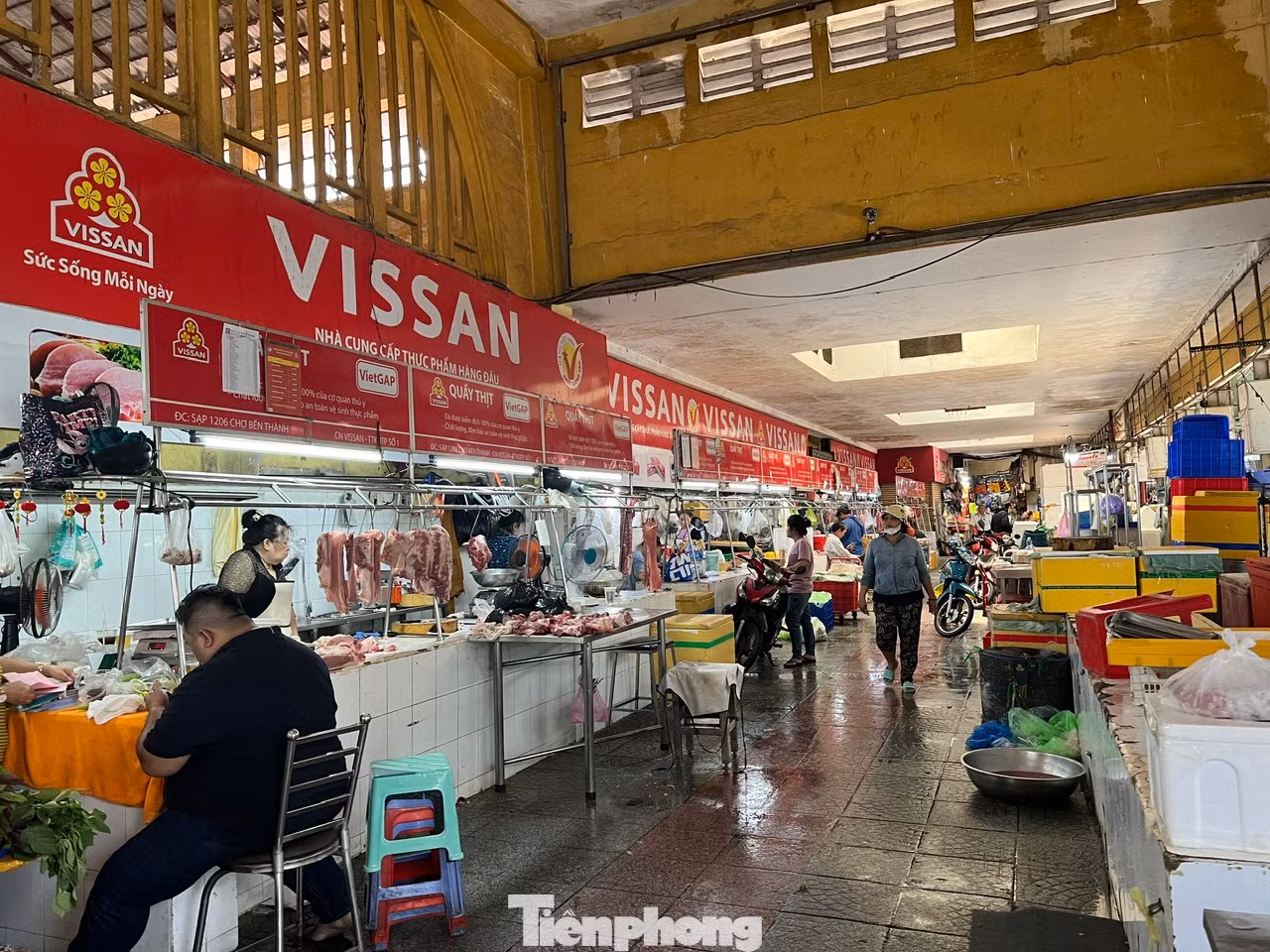 Thịt heo tại chợ Bến Thành (quận 1) ế ẩm, vắng khách Thịt heo tại chợ Bến Thành (quận 1) ế ẩm, vắng khách