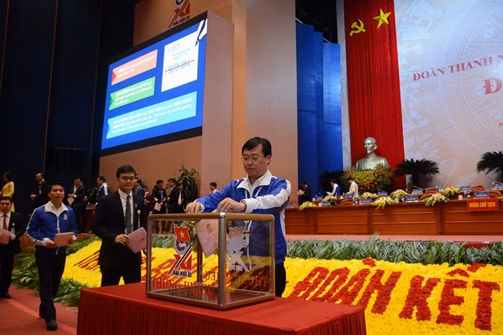 Ban chấp hành T.Ư Đoàn khóa XI gồm 151 uỷ viên ảnh 9 Ban chấp hành T.Ư Đoàn khóa XI gồm 151 uỷ viên ảnh 9