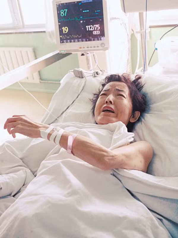 Bà Vu Thế Vinh đang được chữa chạy trong bệnh viện