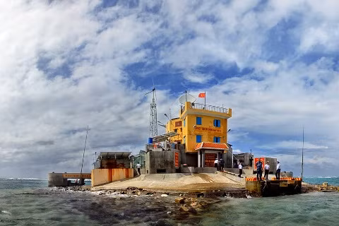 Đảo Đá Nam (Quần đảo Trường Sa). Ảnh: Trọng Đạt - TTXVN/VNA. Đảo Đá Nam (Quần đảo Trường Sa). Ảnh: Trọng Đạt - TTXVN/VNA