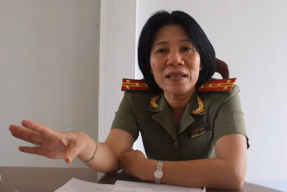 Bà Bùi Tuyết Minh, Giám đốc Công an tỉnh Kiên Giang khi còn là Đại tá