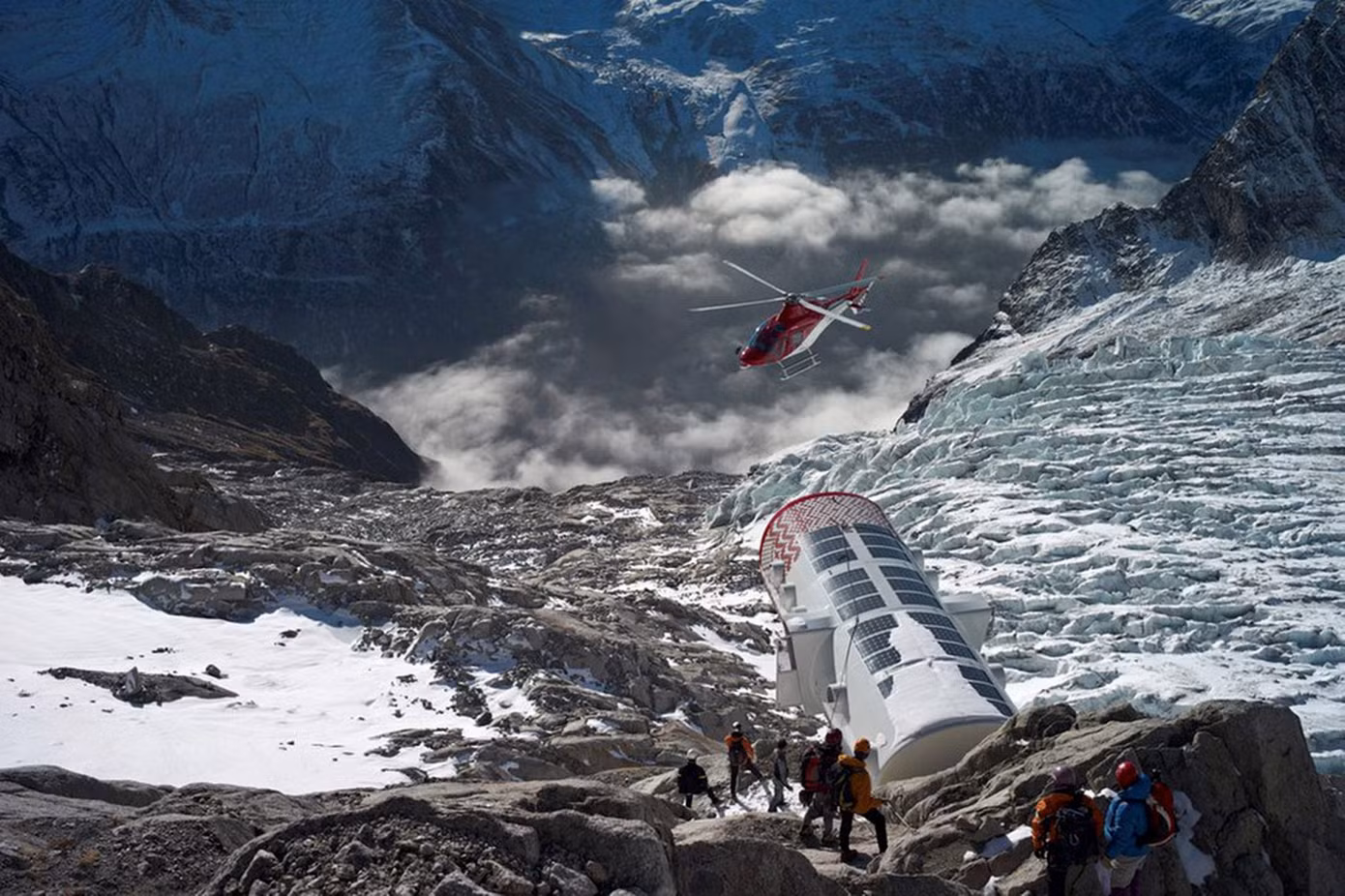 Khách sạn cheo leo trên dãy Alps.