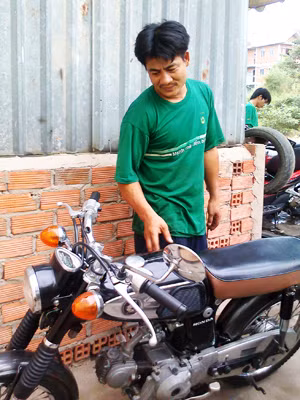 Quanh quẩn bên chiếc xe 67