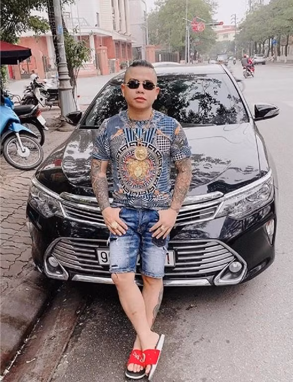 'Thánh chửi' Dương Minh Tuyền mở kênh YouTube mới, tiếp tục làm video bạo lực ảnh 1