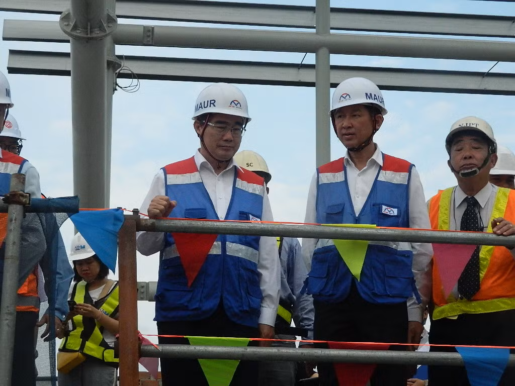 Bí thư TPHCM giải quyết 'nóng' vướng mắc trên công trường metro ảnh 2