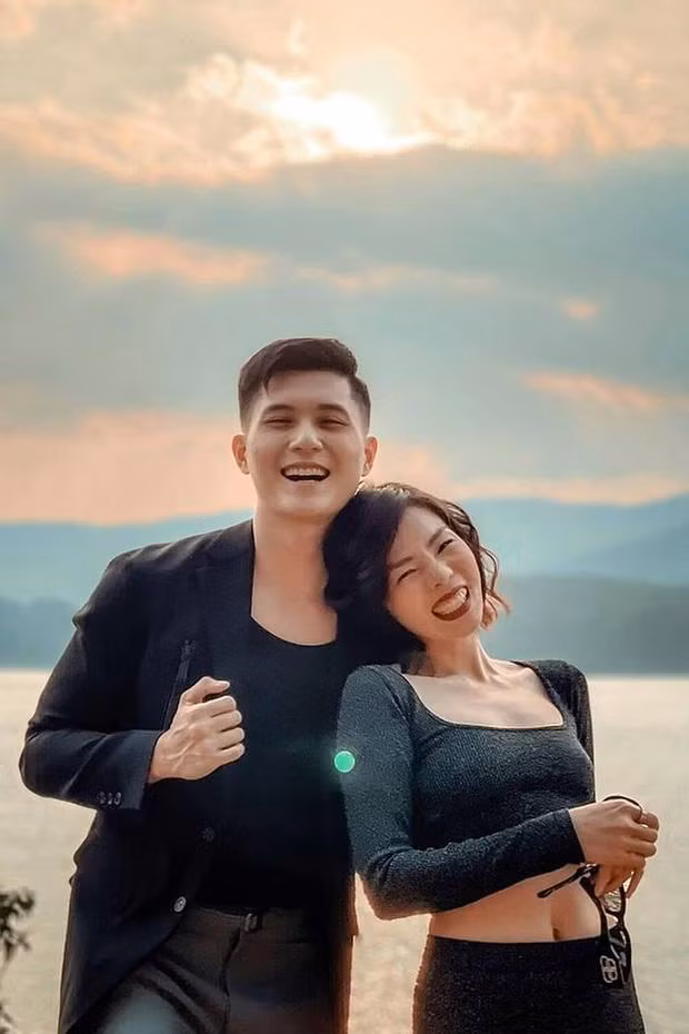 Cặp đôi luôn bày tỏ tình cảm khi xuất hiện cùng nhau trong khung hình.