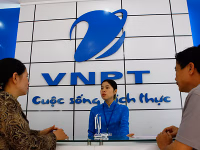 Việc MobiFone bất ngờ giảm hơn 10% thị phần sẽ giúp VNPT hiện thực hóa việc sáp nhập VinaPhone và MobiFone. Ảnh: Hồng Vĩnh