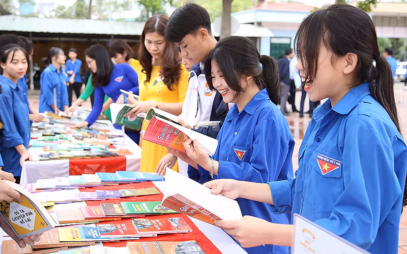 Lễ phát động Ngày đọc sách trong thanh niên lần thứ nhất được tổ chức vào ngày 19/4 tại Học viện Công nghệ Bưu chính Viễn thông.