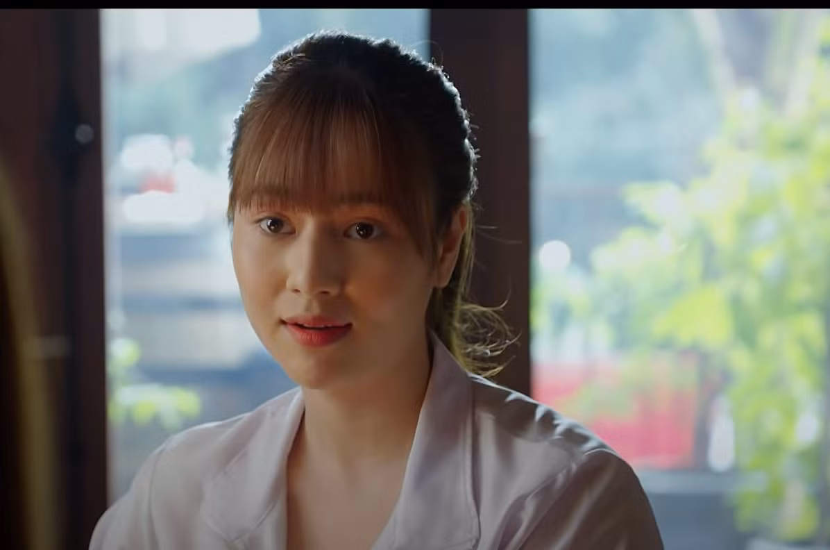 Hân (Việt Hoa) thẳng thừng vạch mặt Linh khiến cô ta tức giận không thể thốt lên lời.