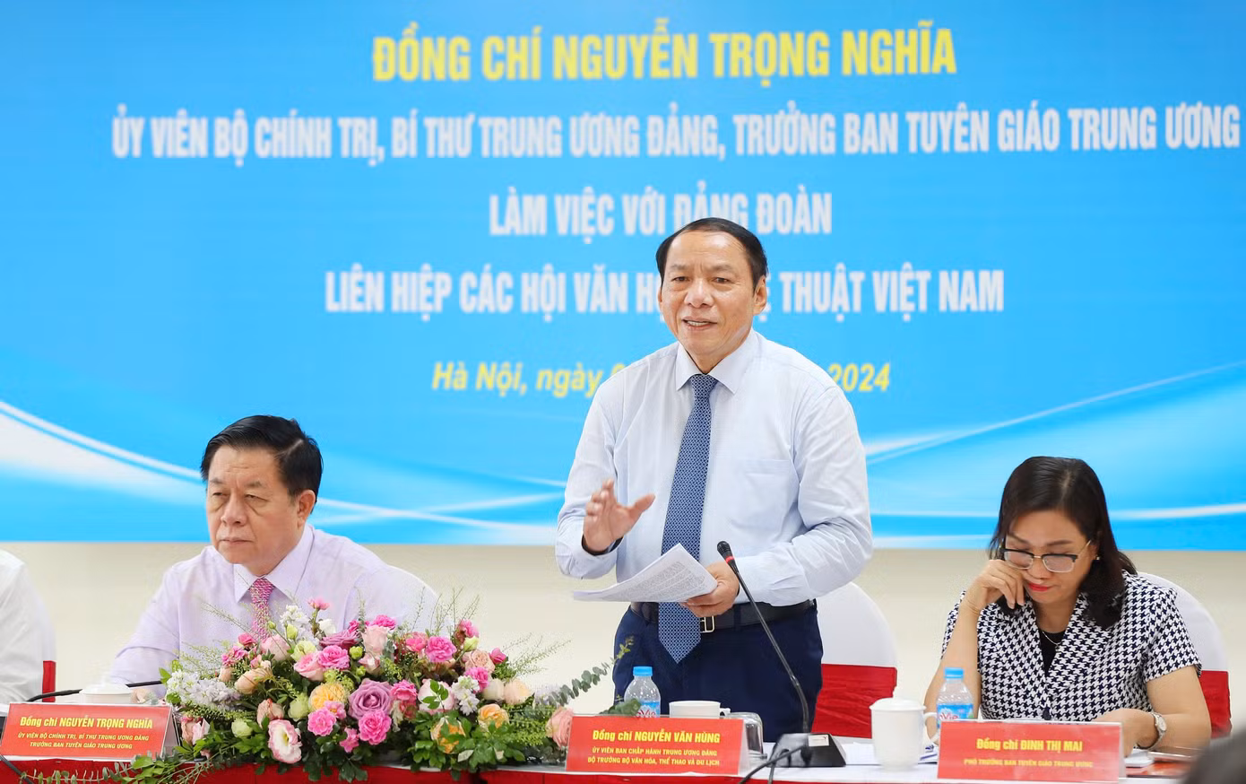Bộ trưởng Bộ VHTTDL Nguyễn Văn Hùng cho Bộ VHTTDL đã nhận diện vấn đề và tham mưu, sửa đổi, đề xuất những giải pháp linh hoạt. Ảnh: Trần Huấn. Bộ trưởng Bộ VHTTDL Nguyễn Văn Hùng cho Bộ VHTTDL đã nhận diện vấn đề và tham mưu, sửa đổi, đề xuất những giải pháp linh hoạt. Ảnh: Trần Huấn.