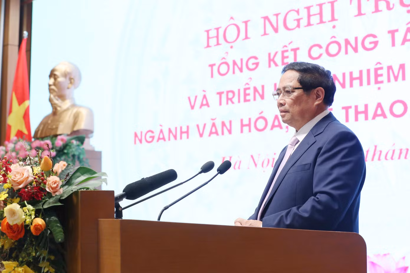 Phát biểu chỉ đạo tại hội nghị, Thủ tướng khẳng định các ngành công nghiệp văn hóa Việt Nam tiếp tục có bước phát triển đáng ghi nhận. Phát biểu chỉ đạo tại hội nghị, Thủ tướng khẳng định các ngành công nghiệp văn hóa Việt Nam tiếp tục có bước phát triển đáng ghi nhận.