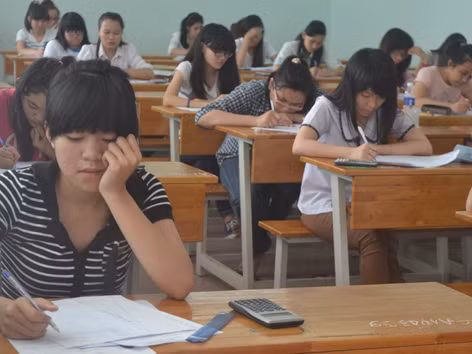 Thí sinh dự thi ở TPHCM. Ảnh: Quang Phương