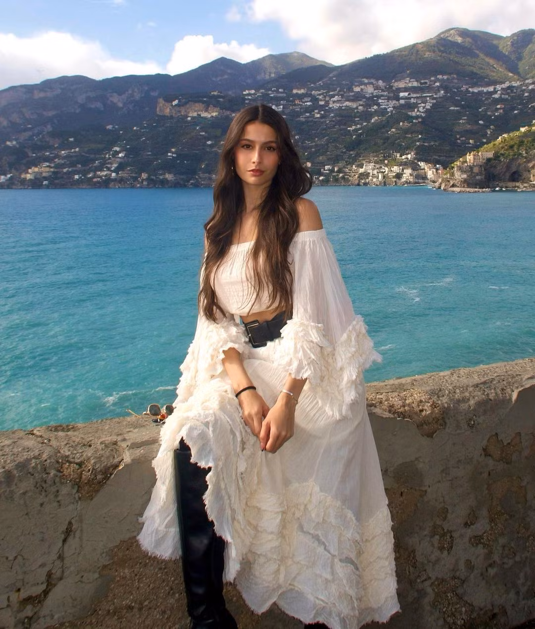 Carolina Mia Gomez năm nay 26 tuổi, là người mẫu, diễn viên.