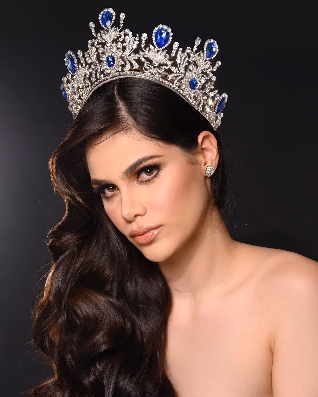 Ngày 18/1, người đẹp Anna Blanco đã được bổ nhiệm thành Miss Charm Venezuela 2024. Cô đại diện Venezuela sang Việt Nam thi Miss Charm 2024.