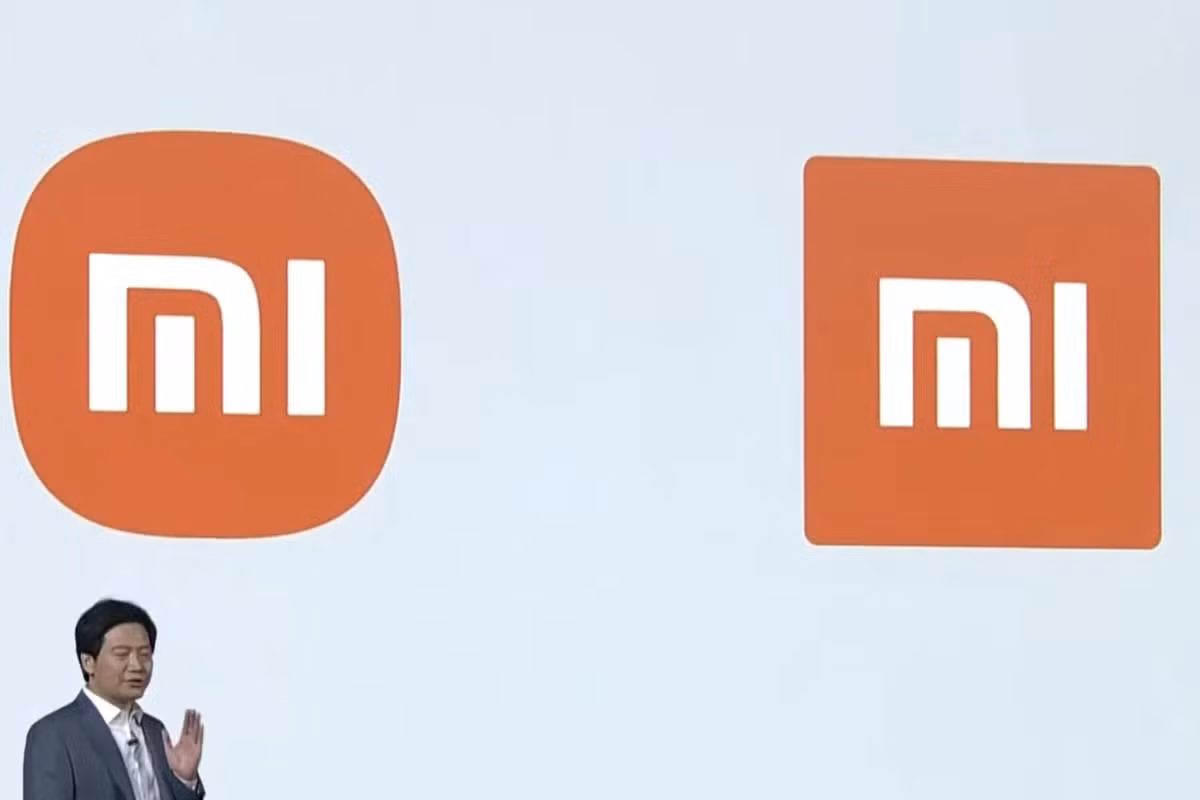Logo mới (bên trái) và logo cũ (bên phải) dường như không khác nhau là bao. Logo mới (bên trái) và logo cũ (bên phải) dường như không khác nhau là bao.