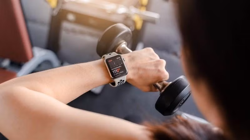 Theo dõi hoạt động hàng ngày với Apple Watch. (Ảnh: Tomsguide)
