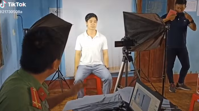 Diện mạo của công Phượng được dân mạng chú ý hơn cả. Diện mạo của công Phượng được dân mạng chú ý hơn cả.
