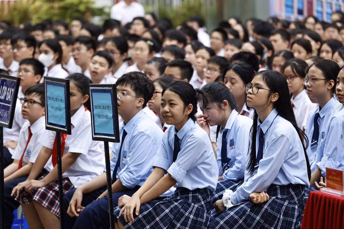 Các em học sinh tham dự chương trình.