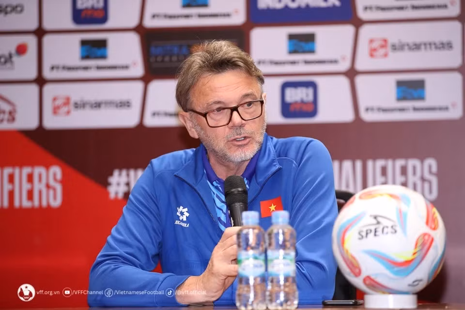 HLV Troussier. (Ảnh: VFF)