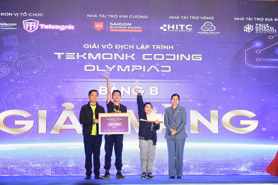 Nguyễn Đức Kiên đạt Giải Vàng bảng B tại Tekmonk Coding Olympiad. Nguyễn Đức Kiên đạt Giải Vàng bảng B tại Tekmonk Coding Olympiad.