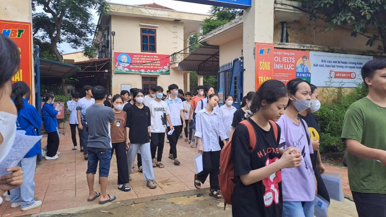 Điểm thi trường THPT Hai Bà Trưng - Thạch Thất. Điểm thi trường THPT Hai Bà Trưng - Thạch Thất.