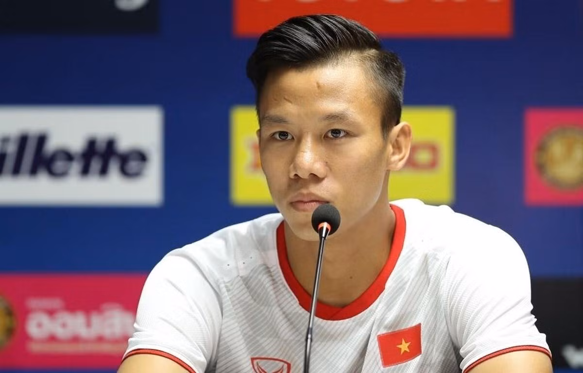 Đội trưởng Quế Ngọc Hải gửi lời cảm ơn và xin lỗi tới người hâm mộ. (Ảnh: Getty Images)