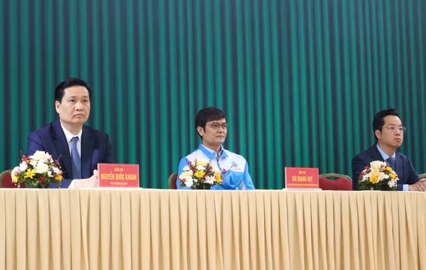 Đồng chí Bùi Quang Huy, Uỷ viên dự khuyết Ban Chấp hành Trung ương Đảng, Bí thư thứ nhất Trung ương Đoàn tham dự chương trình.