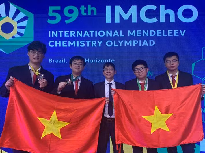 Đoàn học sinh Việt Nam tham dự Kỳ thi Olympic Hóa học Quốc tế Mendeleev lần thứ 59.