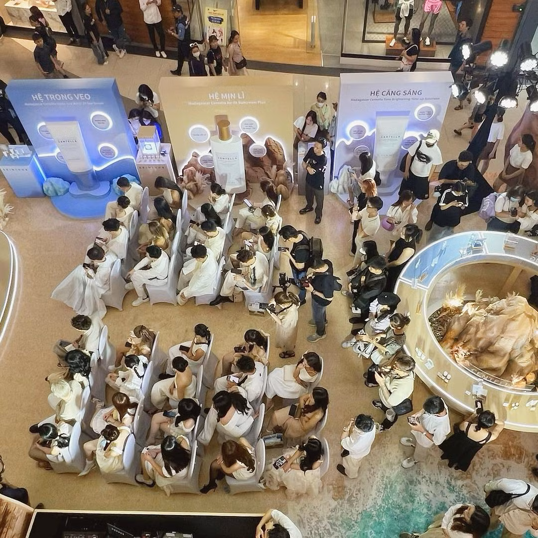 SKIN1004 Vietnam vừa có buổi ra mắt với quy mô hoành tráng, được đầu tư lớn. SKIN1004 Vietnam vừa có buổi ra mắt với quy mô hoành tráng, được đầu tư lớn.