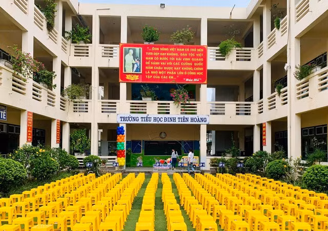 Giáo viên Trường Tiểu học Đinh Tiên Hoàng (Ninh Bình) bị "tố" xúc phạm học sinh.