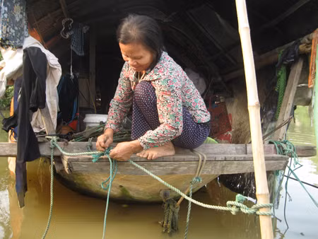 Người dân vạn chài ở khu vực phường Vinh Tân, TP Vinh