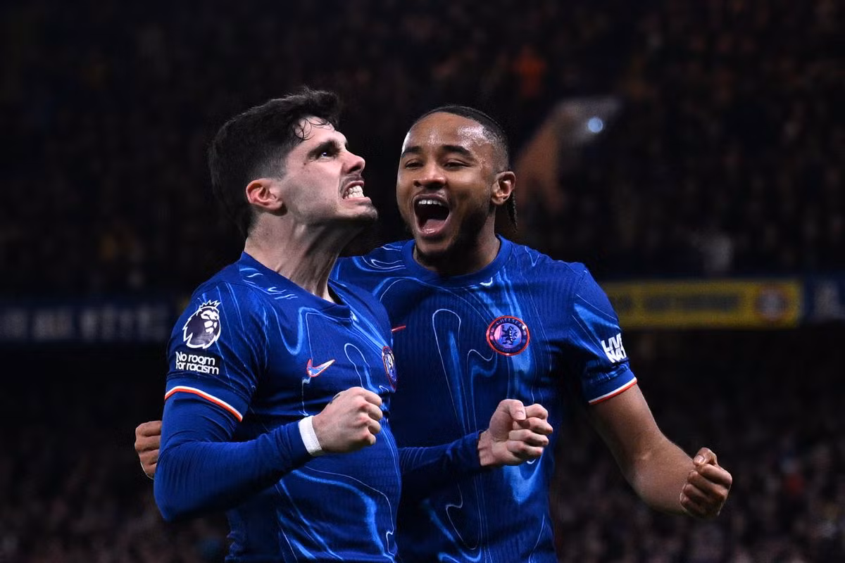 Chelsea cắt đứt chuỗi trận bết bát.