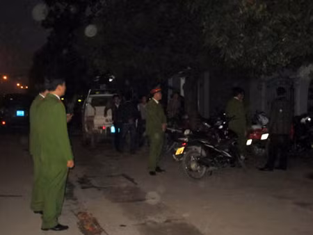 Cơ quan công an khám xét nhà “trùm nặng lãi” xứ Thanh