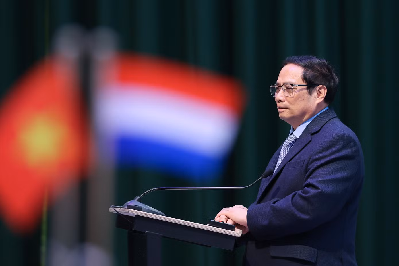 Hà Lan là một đất nước đi từ nông nghiệp chuyển qua công nghiệp công nghệ cao và hiện nay là dịch vụ thông minh. Do vậy, Thủ tướng Phạm Minh Chính mong muốn Hà Lan trao đổi kinh nghiệm bởi Việt Nam cũng có những điều kiện để phát triển các lĩnh vực này