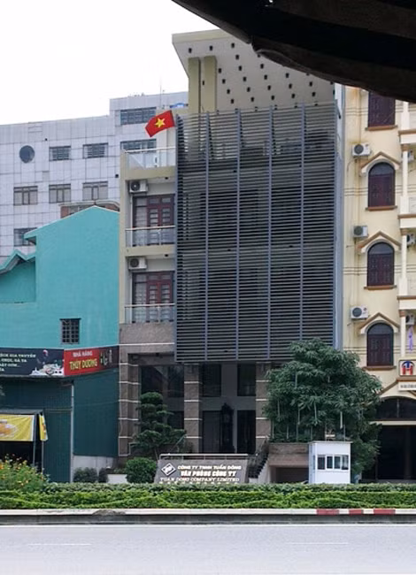 Trụ sở Công ty TNHH Tuấn Đông không còn tấp nập người ra vào như thời gian trước (Ảnh chụp chiều ngày 8/5/2013)