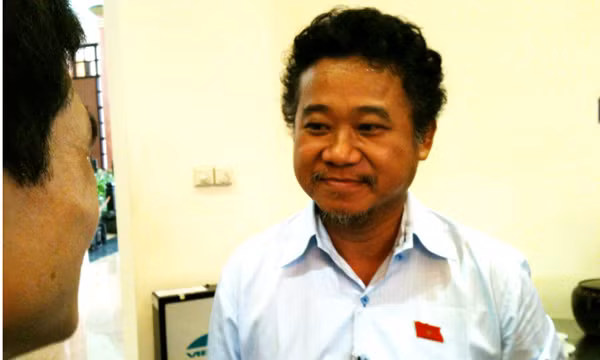 Đại biểu Đặng Thành Tâm tại kỳ họp thứ 4, Quốc hội khóa XIII, ngày 29-10-2012